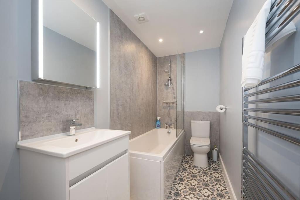 Lettered Board Apartments 1, 2 & 3 بيكرينغ المظهر الخارجي الصورة